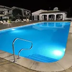 2 Con Piscina/aire Acondicionado/wi-fi Appartamento